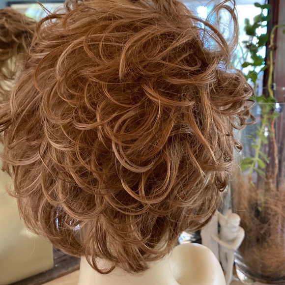 Wig - Picture 6 of 14
